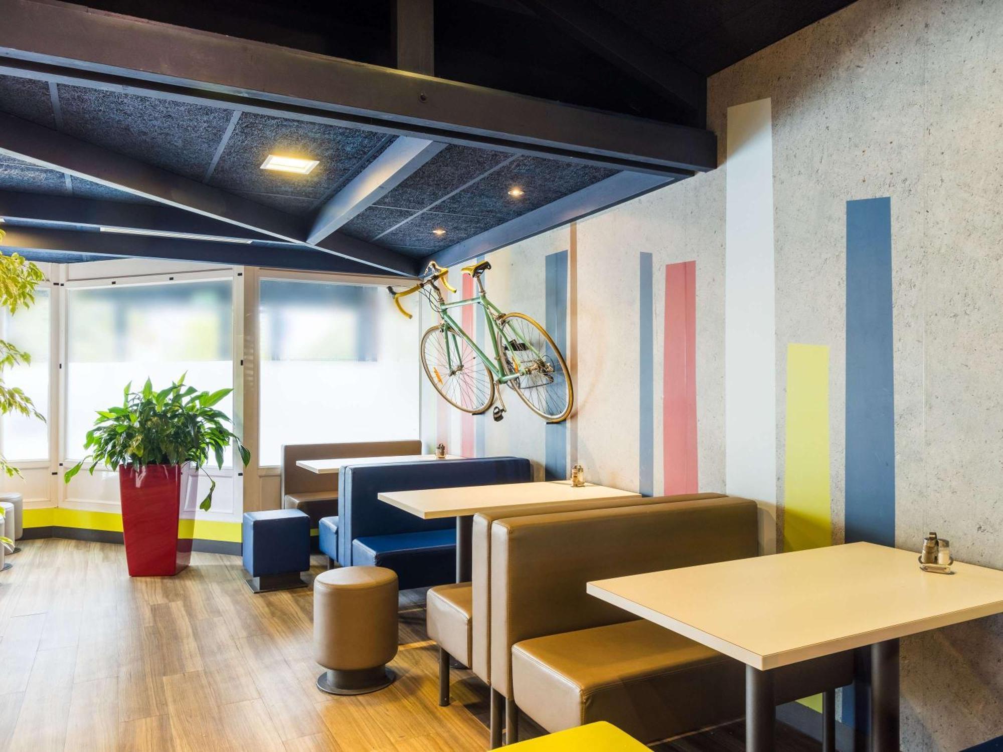 Ibis Budget Issy Les Moulineaux Paris Ouest Issy-les-Moulineaux Exterior foto