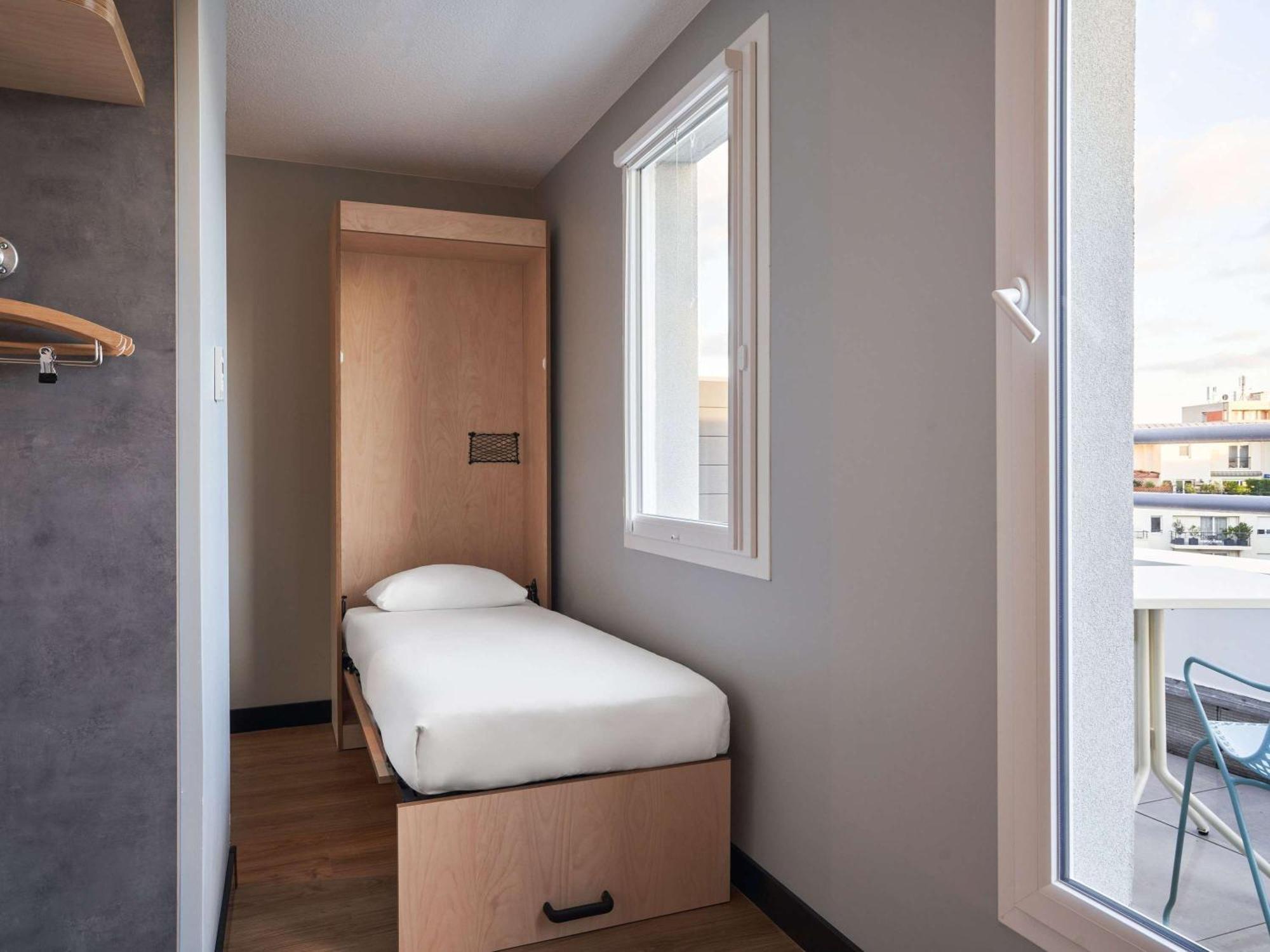 Ibis Budget Issy Les Moulineaux Paris Ouest Issy-les-Moulineaux Exterior foto