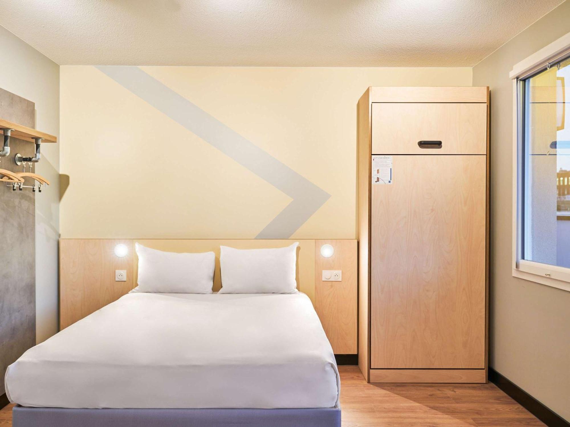 Ibis Budget Issy Les Moulineaux Paris Ouest Issy-les-Moulineaux Exterior foto